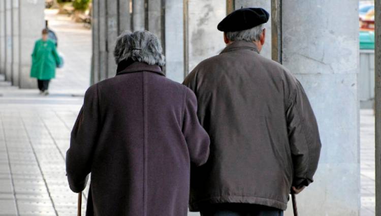 Cómo es el protocolo en la Provincia para mayores de 60 años