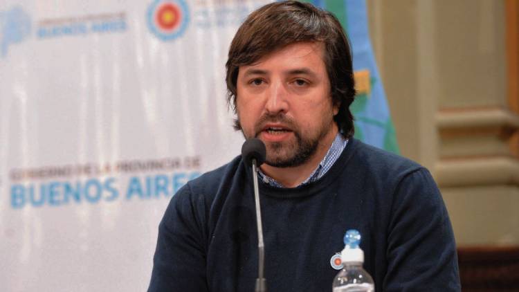 No deben aislarse los contactos estrechos asintomáticos que se vacunaron.